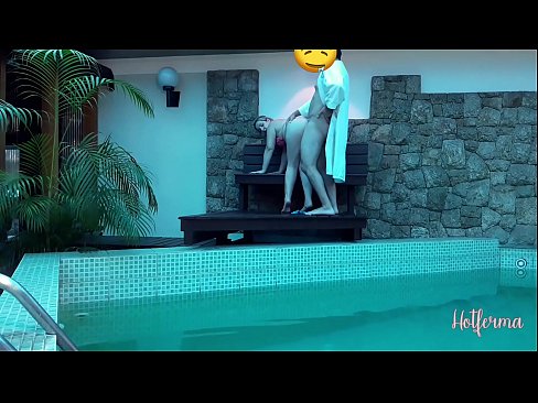 ❤️ يدعو الرئيس خادمة إلى المسبح ، لكنه لم يستطع مقاومة السخونة الفاسقات. عند٪ ar.elitemangas.top٪