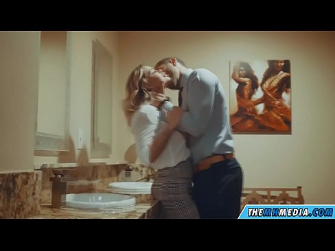 ❤️ عندما تغريك شقراء مفلس في مرحاض عام الفاسقات. عند٪ ar.elitemangas.top٪